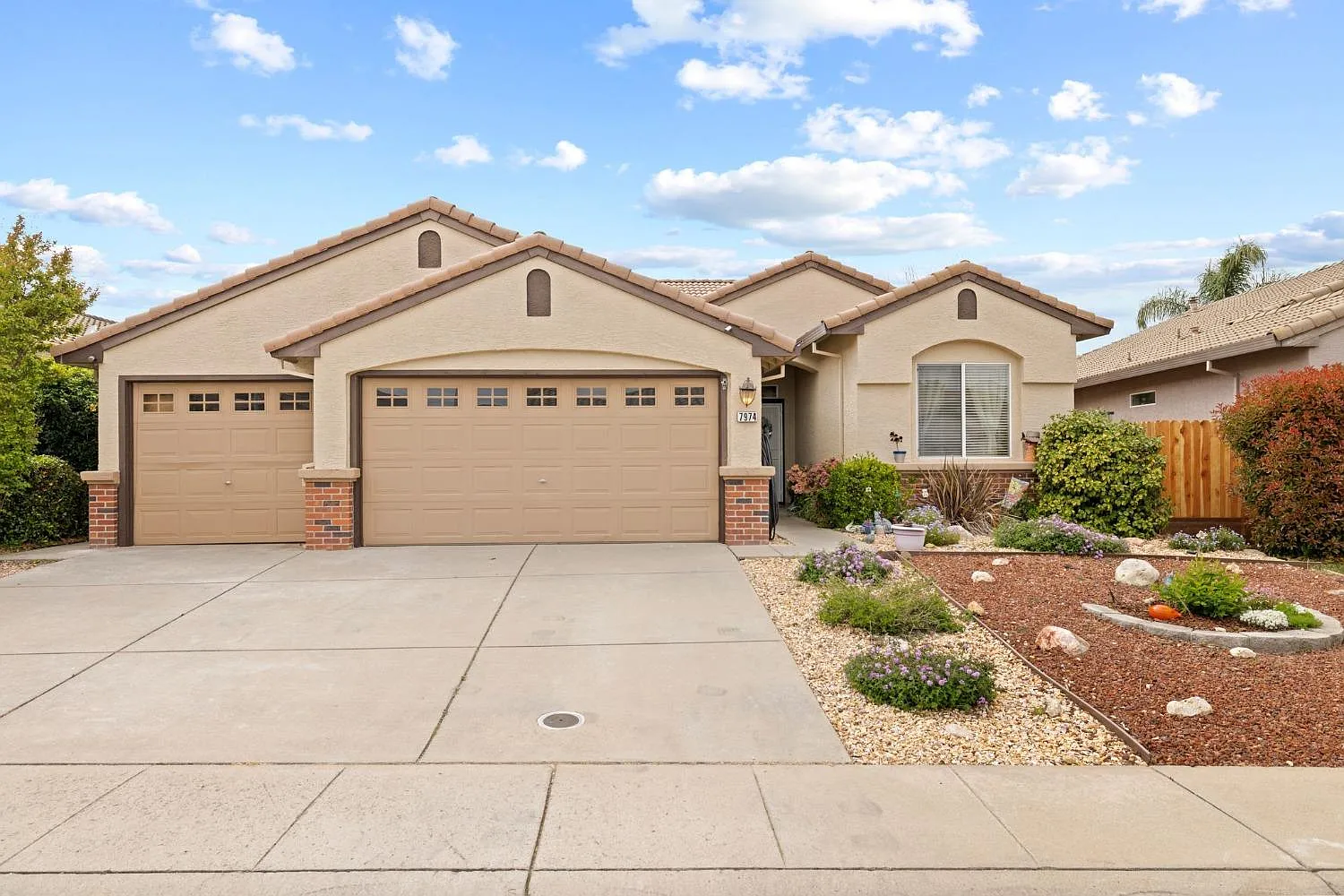 7974 Lavenham Ct photo 1