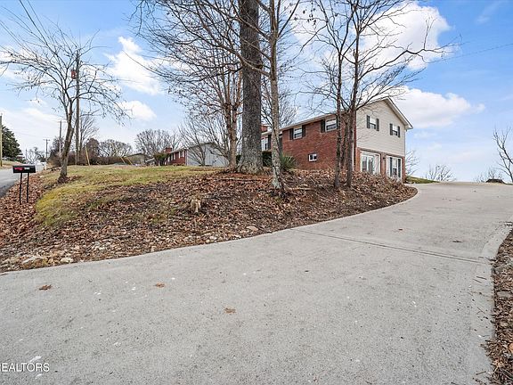 4th image of 6018 Edmondson Ln