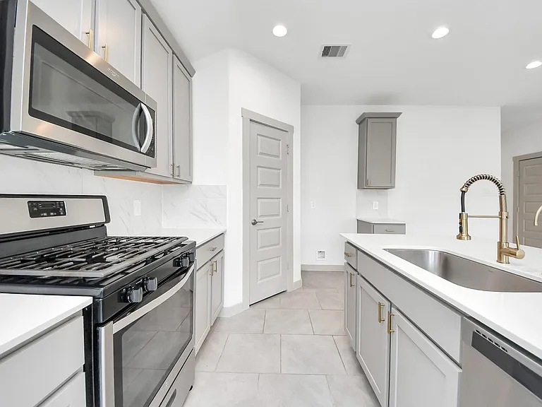 28930 Yulee Mill Dr — Photo 33