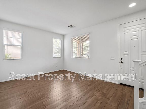 3rd image of 28419 Plymouth Way