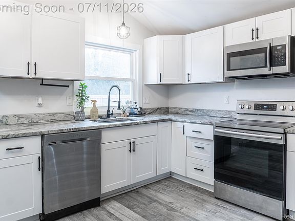 3rd image of 203 Chaney St