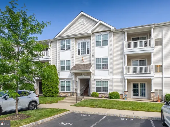 85 Highbridge Ln, Thorofare, NJ 08086