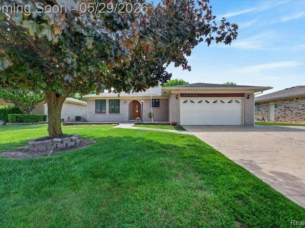 37465 Dundee St, Sterling Heights, MI 48310