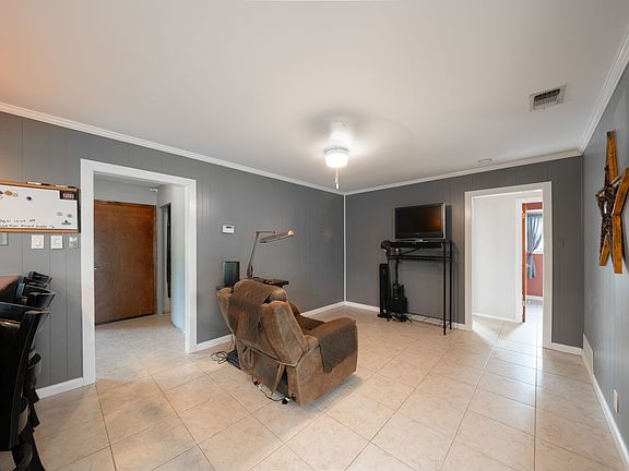 4th image of 5610 Gillis Dr