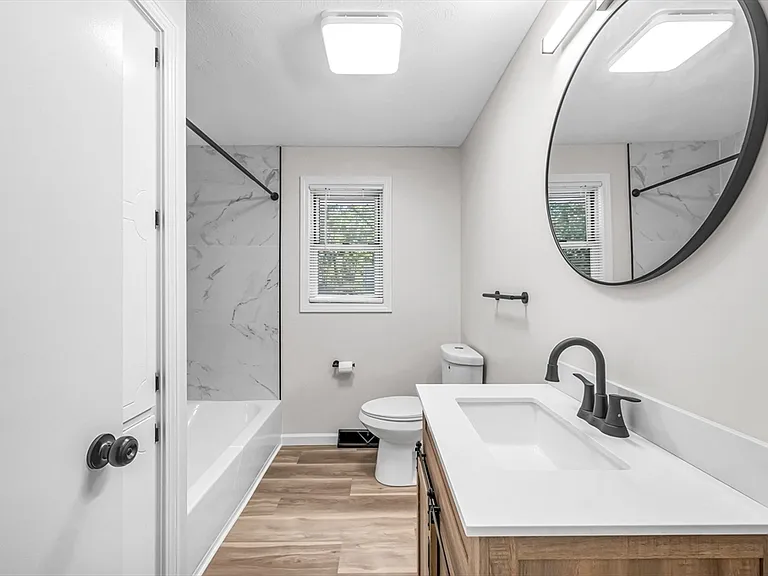 557 Maple Rd #1 — Photo 28