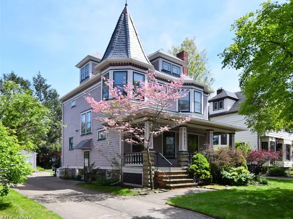 1257 Giel Ave, Lakewood, OH 44107