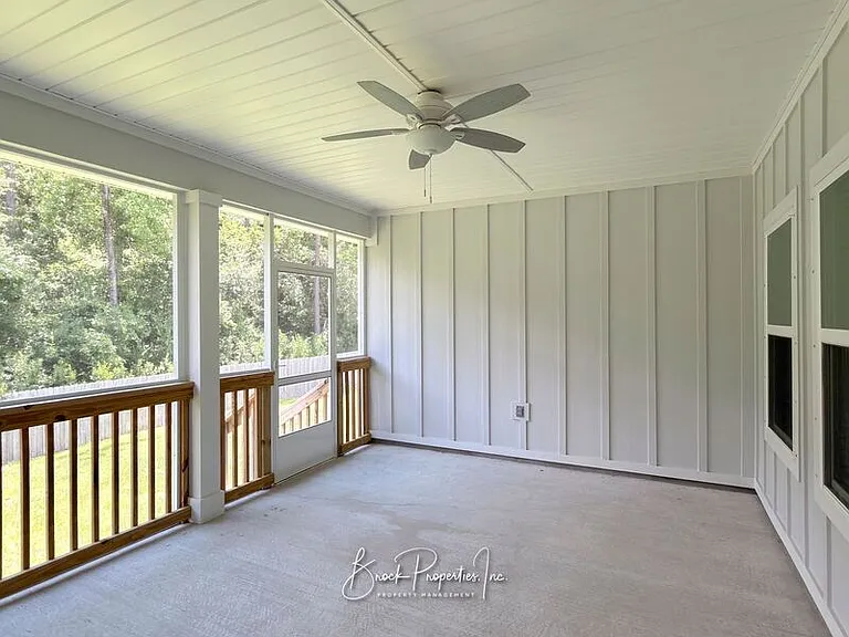 6052 Rutherford Loop — Photo 30