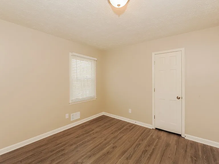 3325 Shady Cove Rd — Photo 16