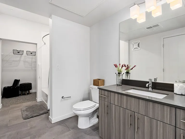 Cycle Apartments — Photo 34