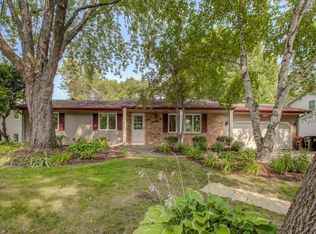 2383 Standridge Ave, Saint Paul, MN 55109