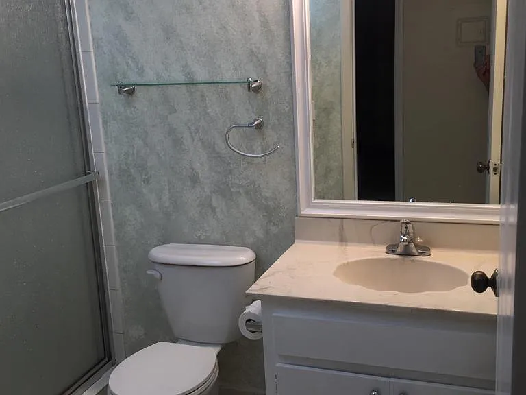 17500 N Bay Rd #508 — Photo 17