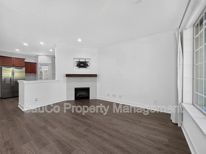 2 bed, 2.5 bath, 1509 sqft, $2,395 — Photo 4