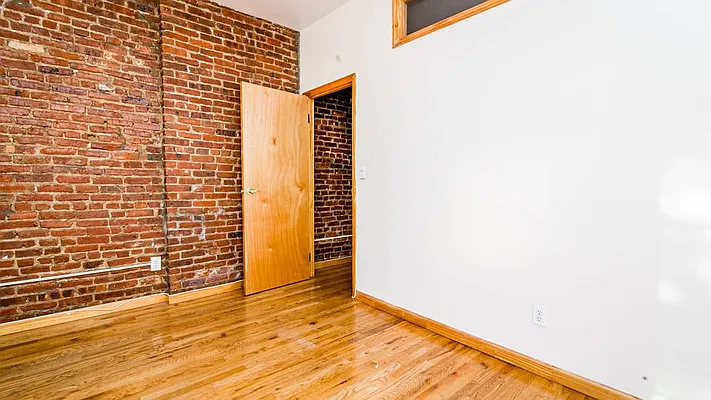 Rented by Nooklyn NYC LLC | media 11