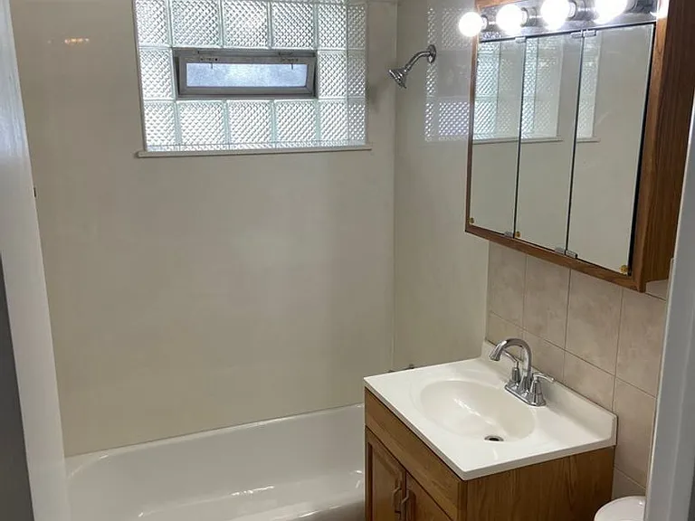 9200-16 S Spaulding Ave — Photo 8