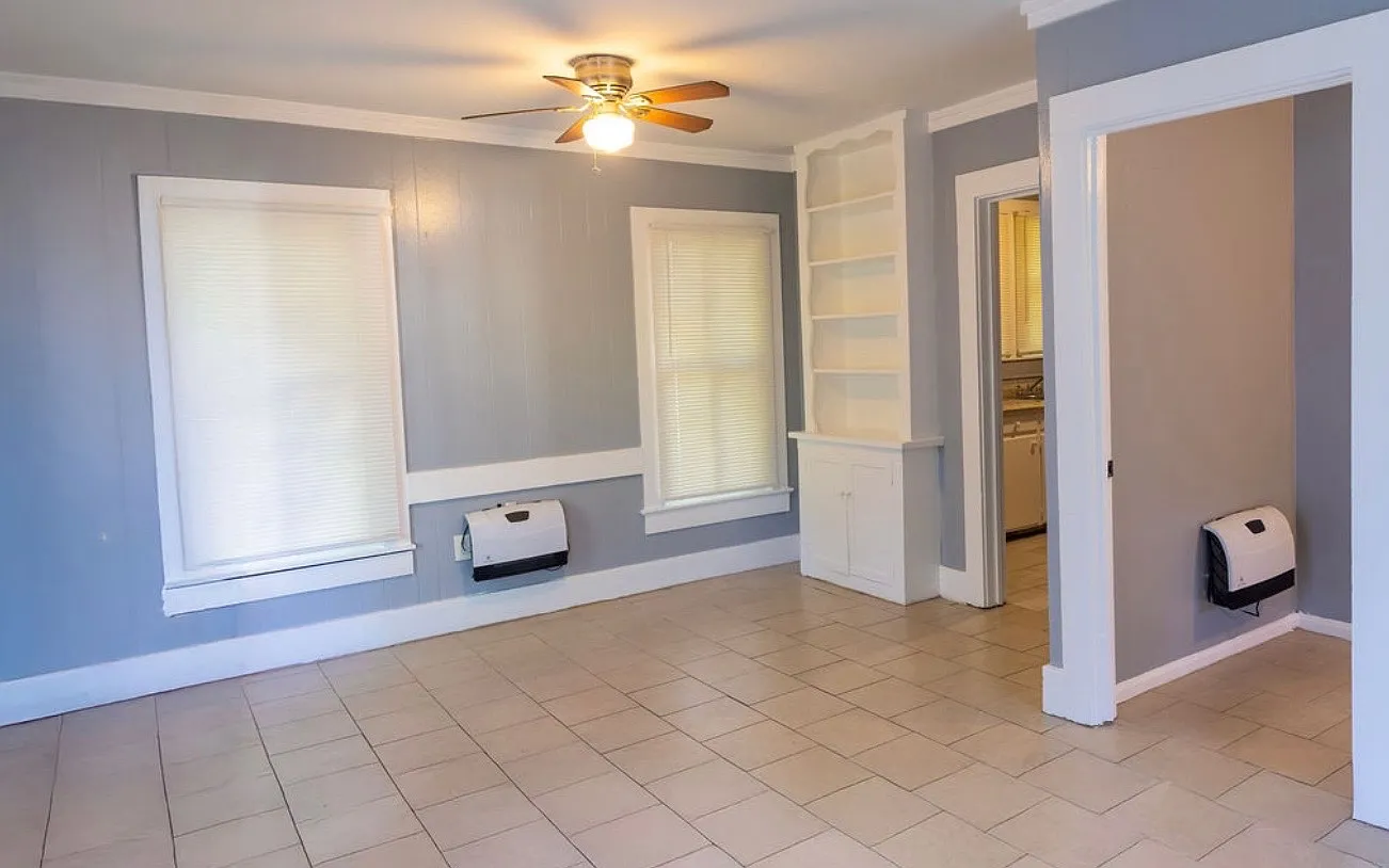 2 bed, 900 sqft, $950 — Photo 3