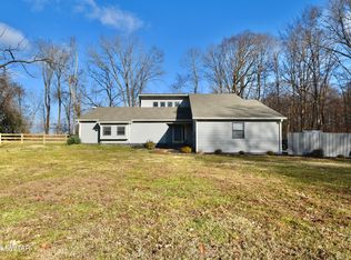 49 Whispering Hills Dr, Jackson, TN 38305