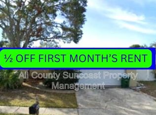 2578 Surrey Dr, Palm Harbor, FL 34684