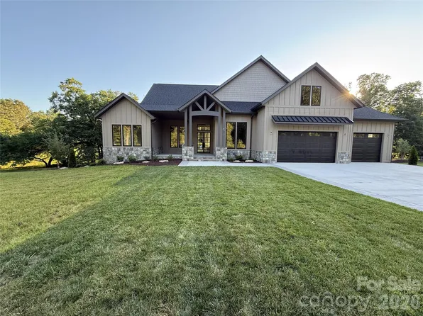 246 Turkey Ridge Rd, Fletcher, NC 28732