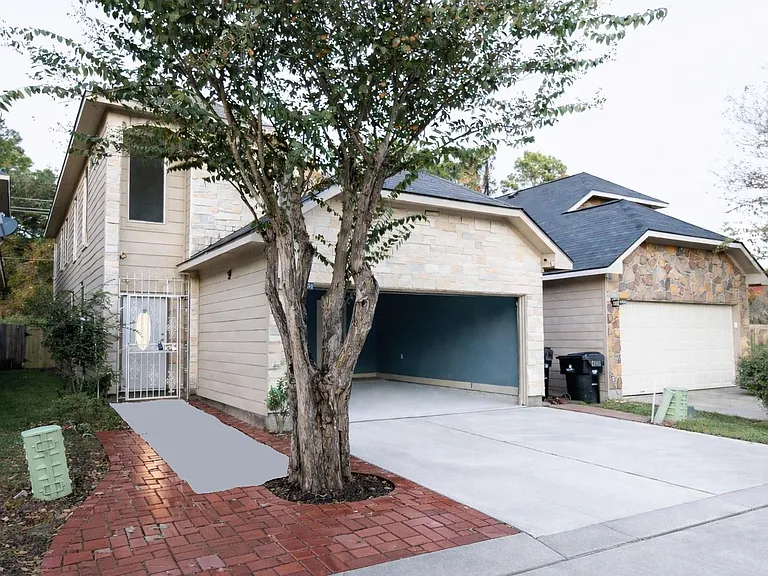 10904 Panther Ct — Photo 3