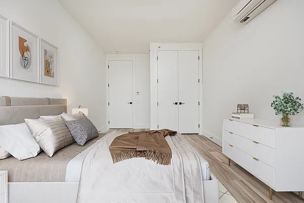 Rented by Nooklyn NYC LLC | media 42