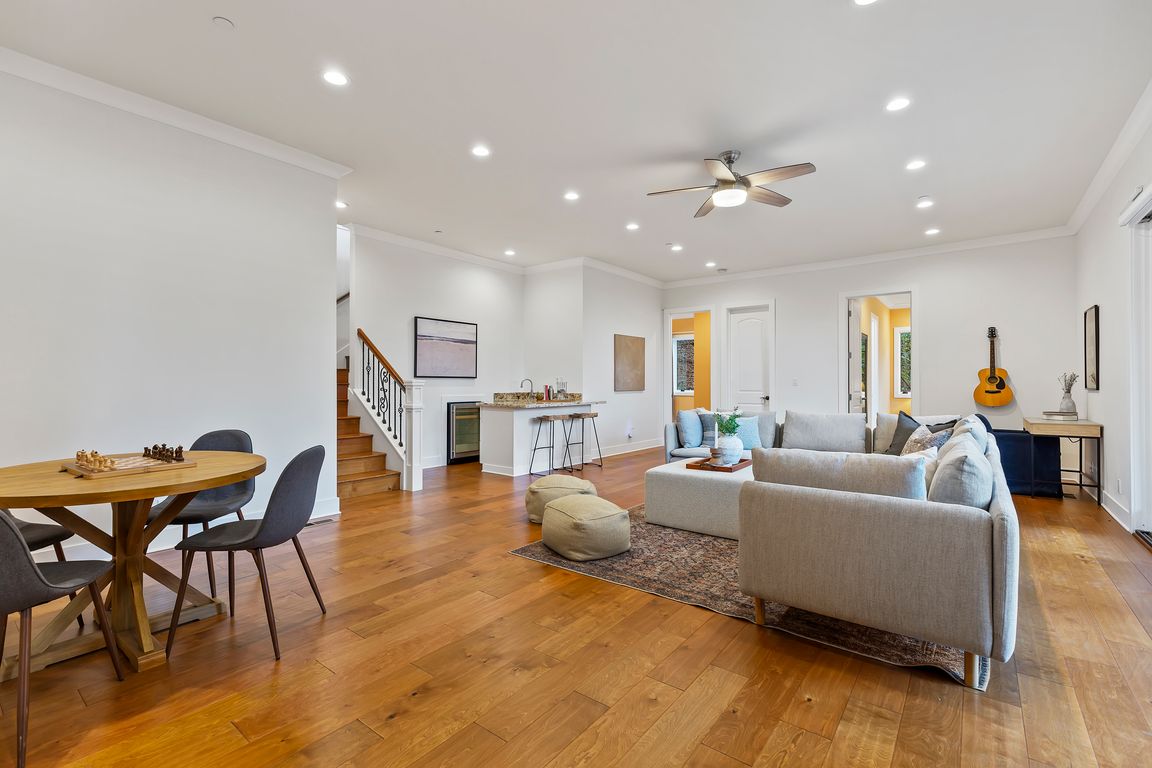 next background image