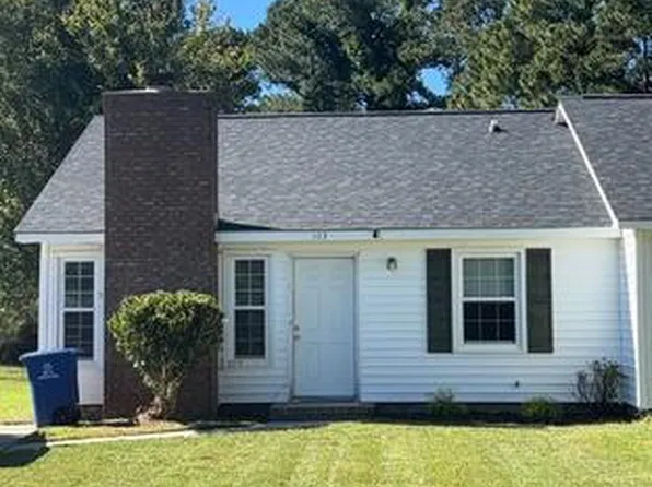 103 Pine Crest Dr, Jacksonville, NC 28546