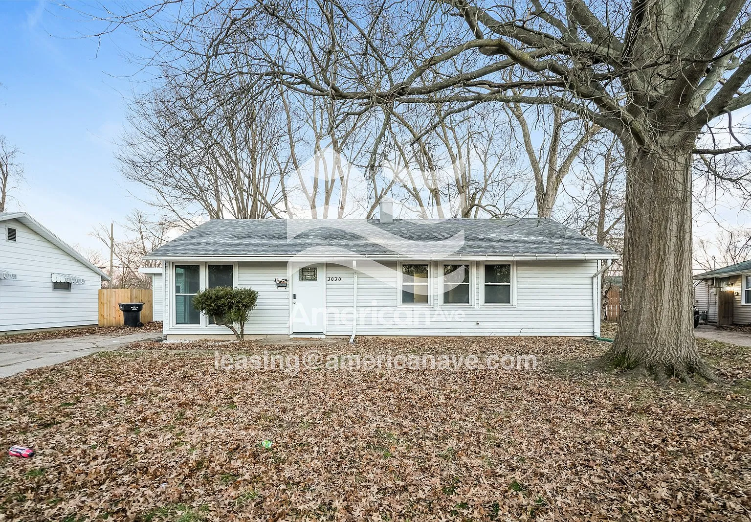 3 bed, 1.5 bath, 1142 sqft, $1,710 — Photo 1