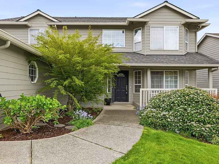 3521 NW Dahlia Dr — Photo 5