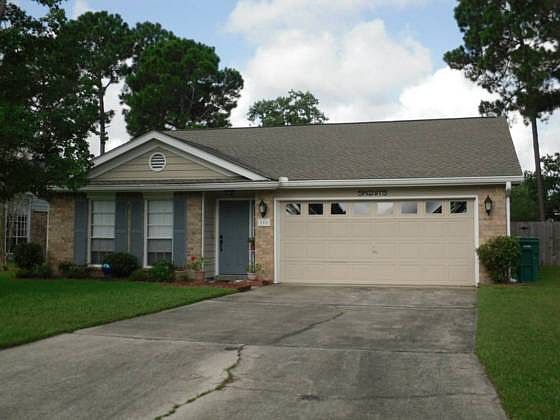 1st image of 108 Cottonwood Ct