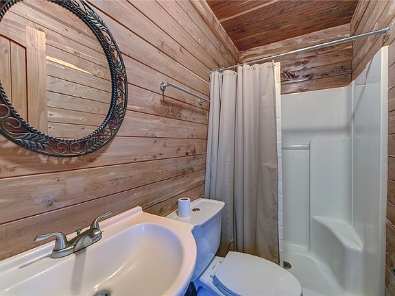 2nd image of 320 Gulf Ave #B