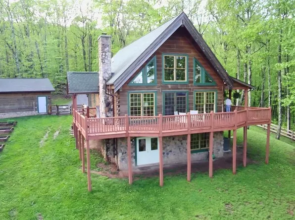 701 Ridgetop Rd, Bluefield, VA 24605