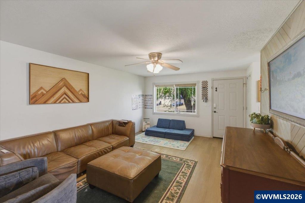 2773 S 10th St, Lebanon, OR - More