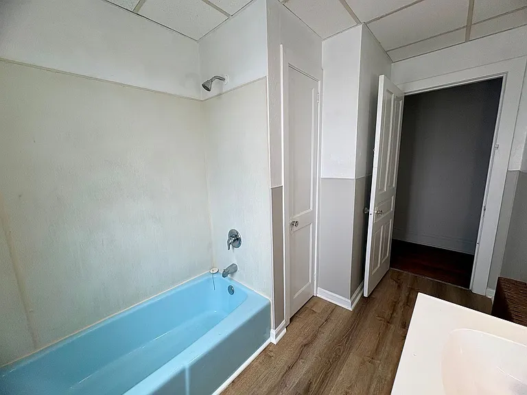 923 W Princess St — Photo 20