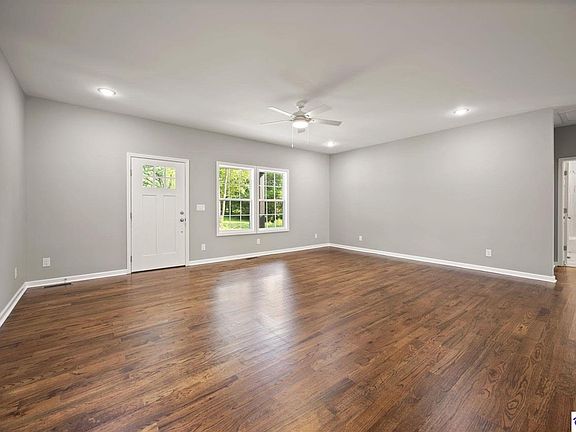 4th image of 412 Wilmoth St