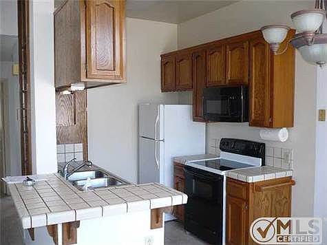5th image of 4424 Estrella Ave APT 7