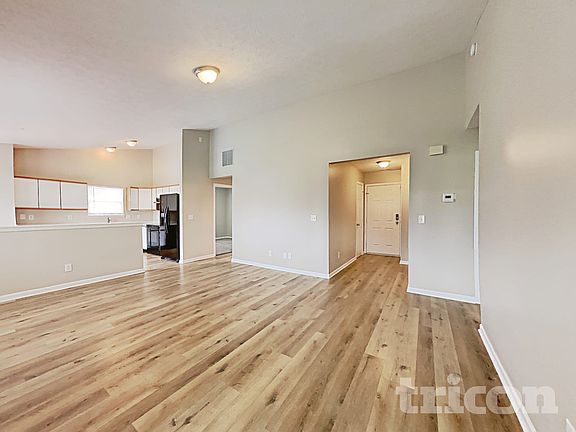 4th image of 1270 Sherwood Dr