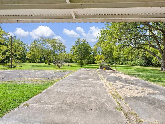 4th image of 18111 Roy Long Rd