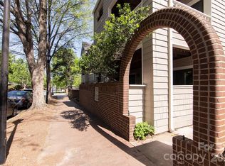 212 W 10th St APT 17, Charlotte, NC 28202