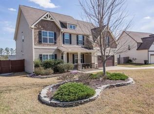 807 Highgrove Dr, Spring Lake, NC 28390