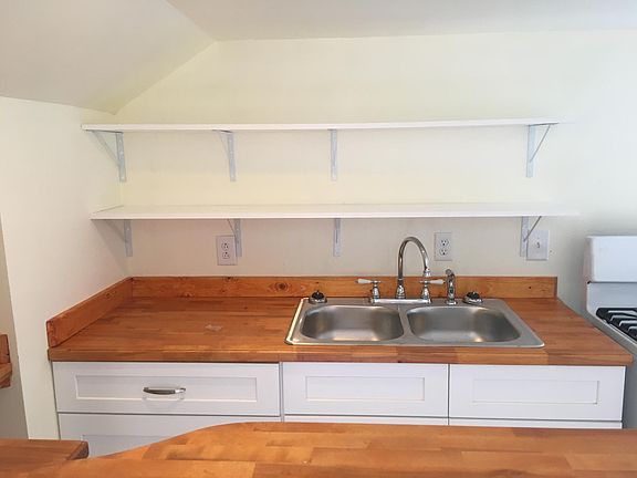 3rd image of 3128 Derby Pl