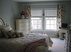 2nd image of 32 Stonemeadow Dr