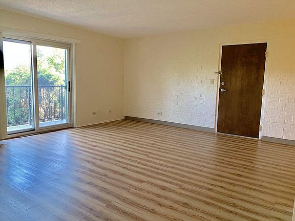 4th image of 3855 N Parkway Dr APT 2D