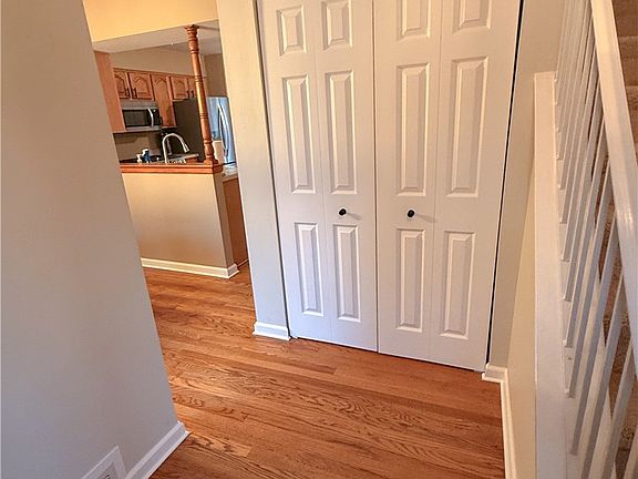 3rd image of 8552 Usher Rd