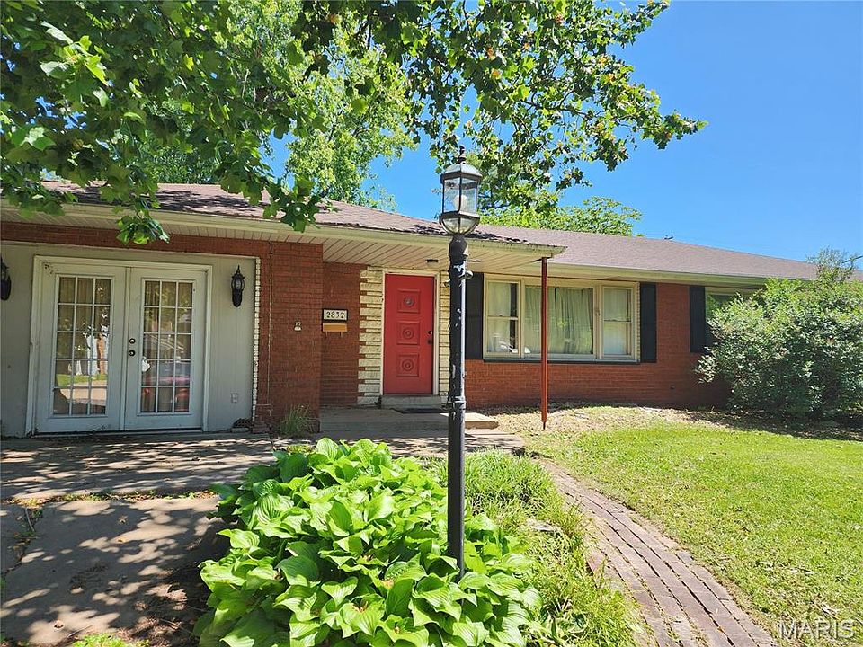 1st image of 2832 Grand Ave