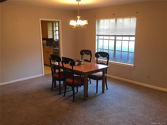 4th image of 510 Evelyn Dr