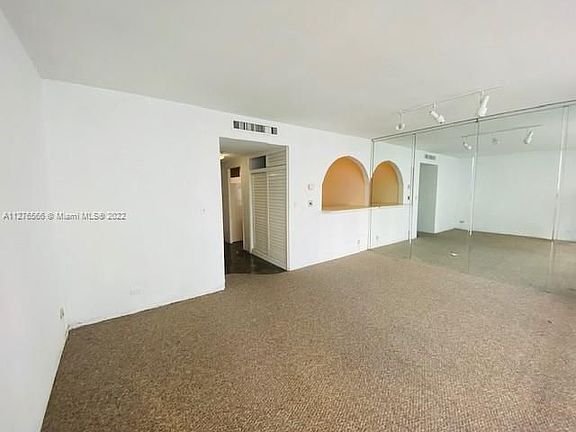 4th image of 1408 Brickell Bay Dr APT 916
