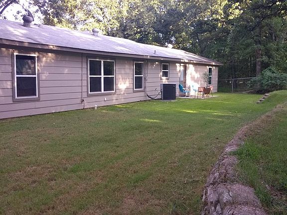 3rd image of 222 Harris Blvd
