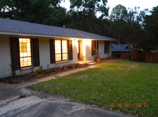 713 Pinehurst St, Clinton, MS 39056