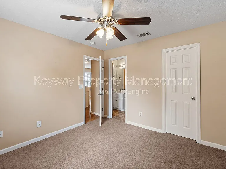 208 Satomi Way — Photo 15