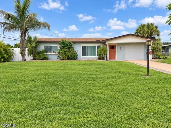 401 E Jasmine Rd, Lehigh Acres, FL 33936